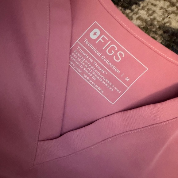 Figs Pink Scrub Set - Picture 2 of 8